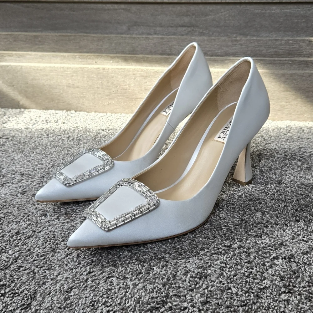 Badgley Mischka Aubree Pointed Toe Stiletto White Heels NEW size 10 - Picture 2 of 14
